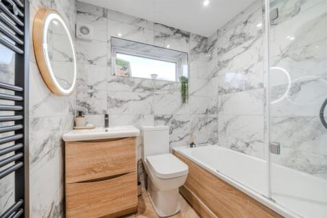 Bathroom-3.jpg