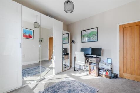 Bedroom 1-2.jpg