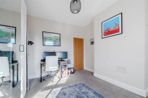 Bedroom 1-3.jpg