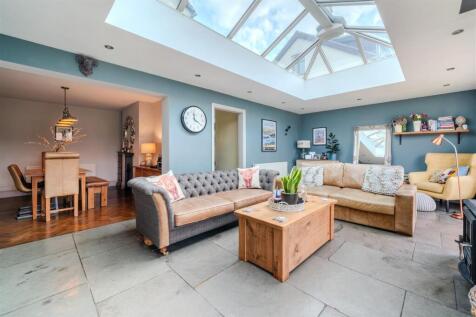 Family Room-5.jpg