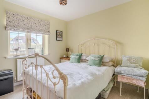 Bedroom 4.jpg