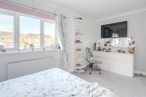 Bedroom 2-2.jpg