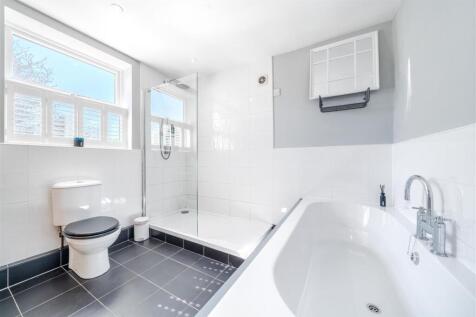 Bathroom.jpg