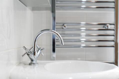 Bathroom-4.jpg