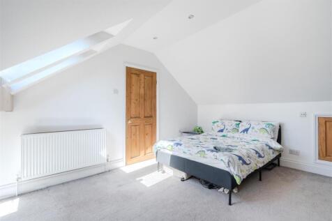 Attic Bedroom-3.jpg