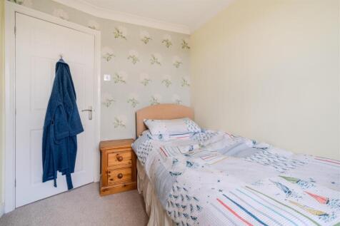 Bedroom 3-2.jpg