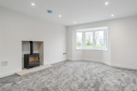 Living Room-2.jpg