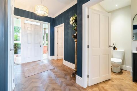 Hallway-3.jpg