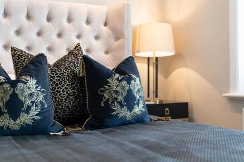 Bedroom 1-6.jpg