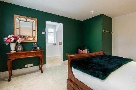 Bedroom 4-5.jpg