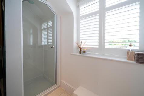 Bedroom 4-7.jpg