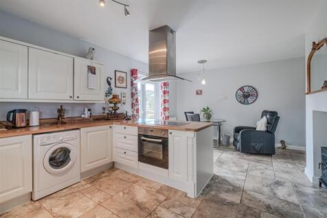 Kitchen-4.jpg