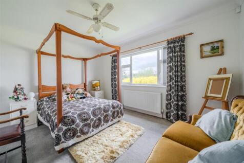 Bedroom1.jpg