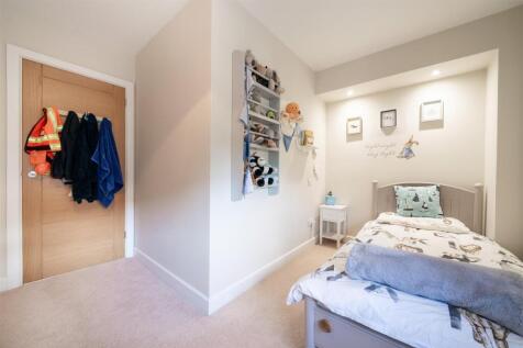Bedroom 3-3.jpg