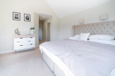 Bedroom 4-4.jpg