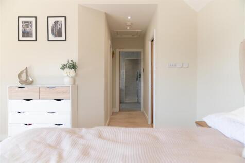 Bedroom 4-13.jpg