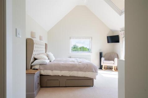 Bedroom 4.jpg