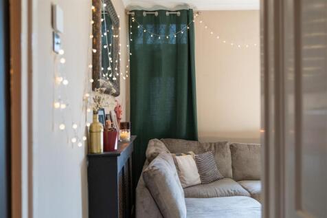 Living Room.jpg