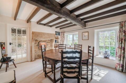 Dining Room-4.jpg
