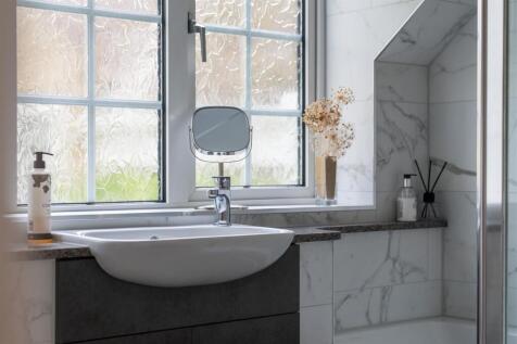 Bathroom-2.jpg