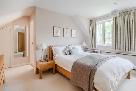 Bedroom 1.jpg