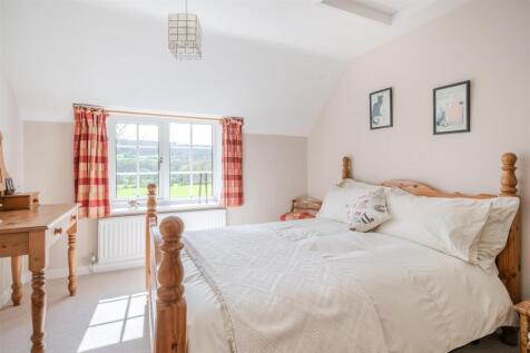 Bedroom 4-2.jpg