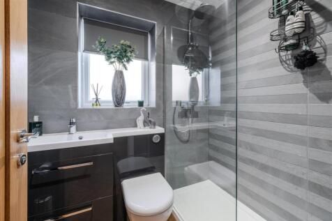 DS Shower Room.jpg