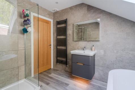 Bathroom-4.jpg