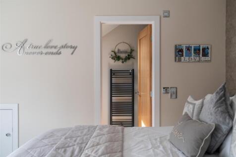Bedroom 2-10.jpg