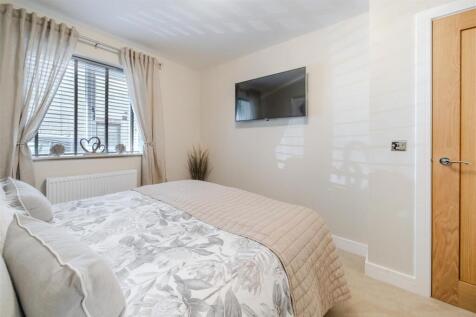 Bedroom 3-2.jpg