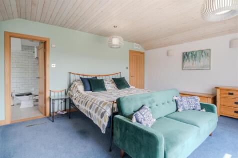 Bedroom4-3.jpg