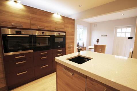Kitchen copy.jpg