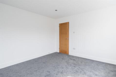 Living Room-3.jpg