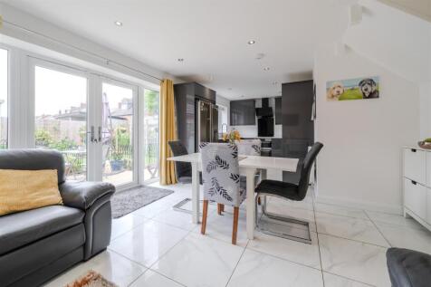 Open Plan Kitchen-5.jpg