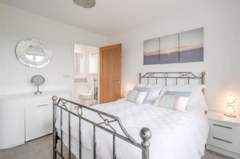 Bedroom3-3.jpg