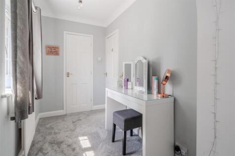 Bedroom1-5.jpg