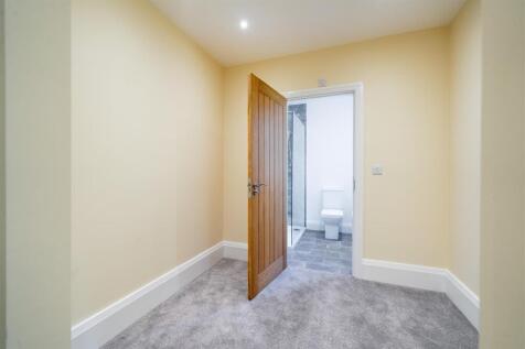Bedroom 4-3.jpg