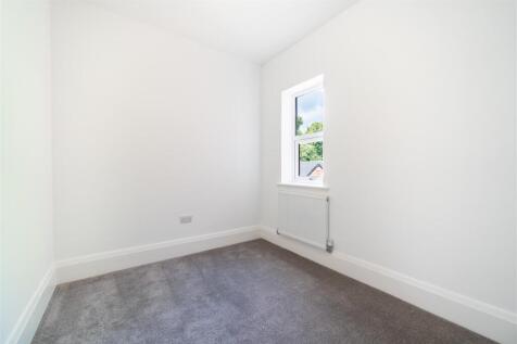 Bedroom 4.jpg