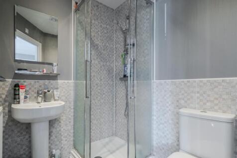 Bathroom3-4.jpg
