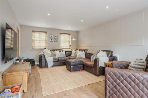 Living Room.jpg