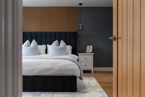 Bedroom1-8.jpg