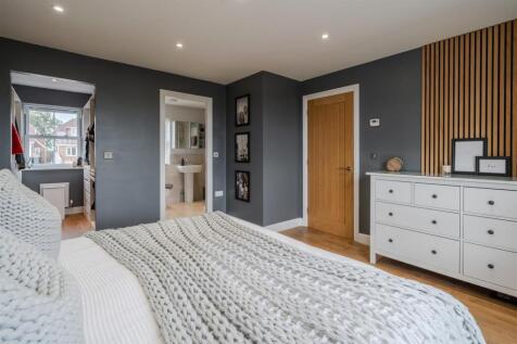 Bedroom1-3.jpg