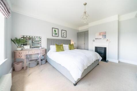 Bedroom 2-5.jpg