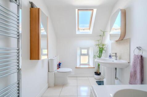 Bathroom1.jpg