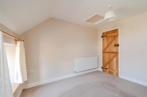 Bedroom2-2.jpg