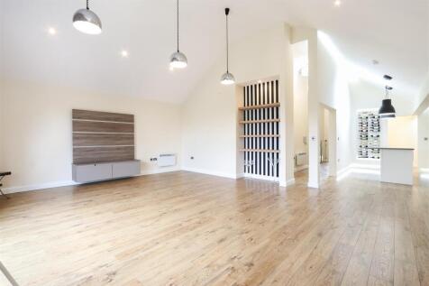 Living Room3.jpg