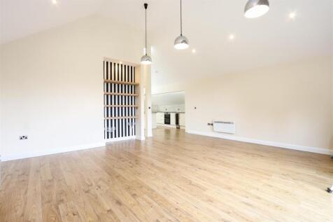 Living Room2.jpg