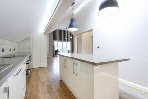 Kitchen3.jpg
