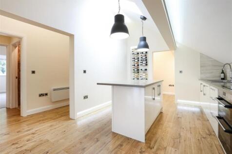 Kitchen2.jpg