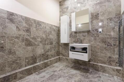 Bathroom2.jpg